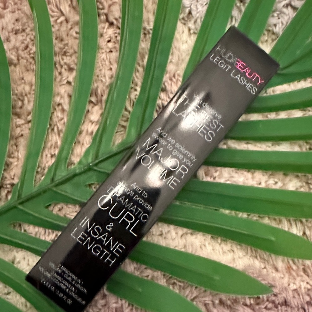 HUDA BEAUTY Legit Lashes Mascara in Black